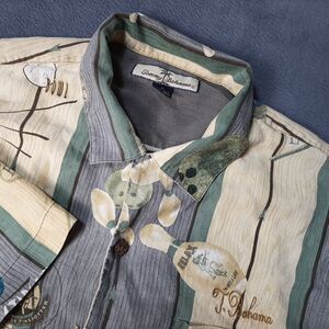 Tommy Bahama Shirt Mens Medium Green Hawaiian 100% Silk Bowling All Over Print